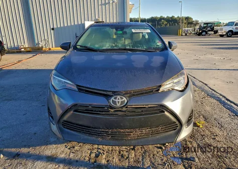 2017 Toyota Corolla L z USA, uszkodzony, nr VIN 2T1BURHE3HC955376